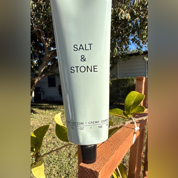 SALT & STONE Contingency Body Lotion In Bergamot & Hinoki Cream - Picture 4 of 15
